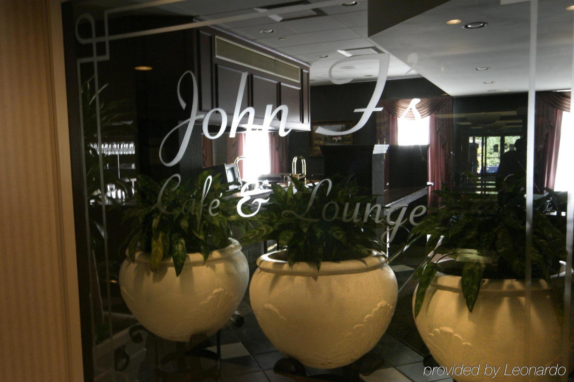 Holiday Inn Washington-Georgetown エクステリア 写真